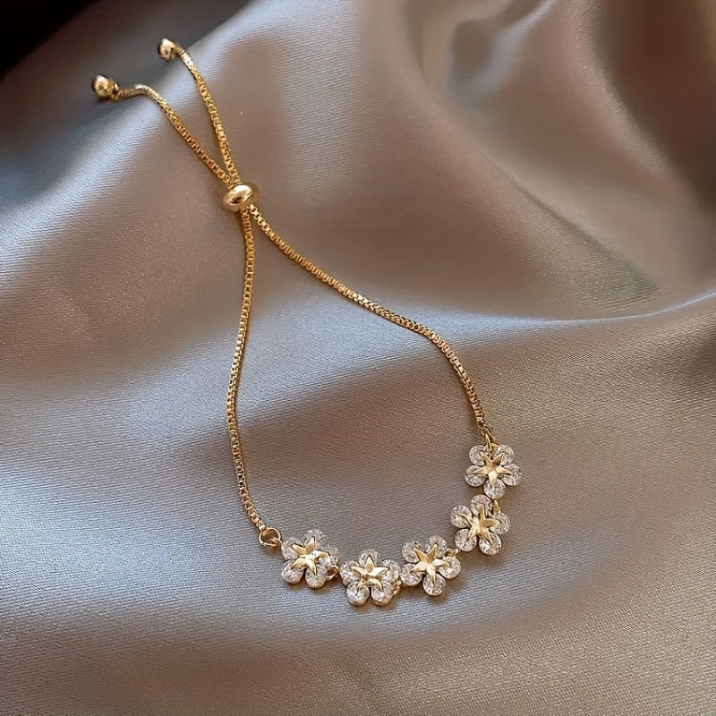 Florentia | Women's refined bracelet with floral detail | Gold