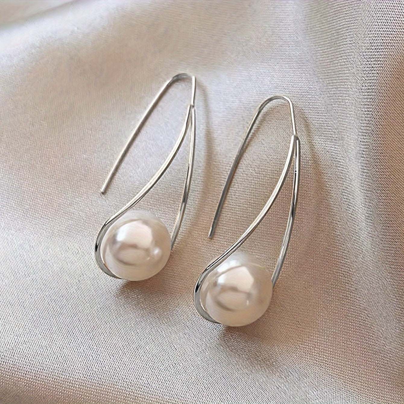 Eliora | Women's elegant pearl earrings | Silver