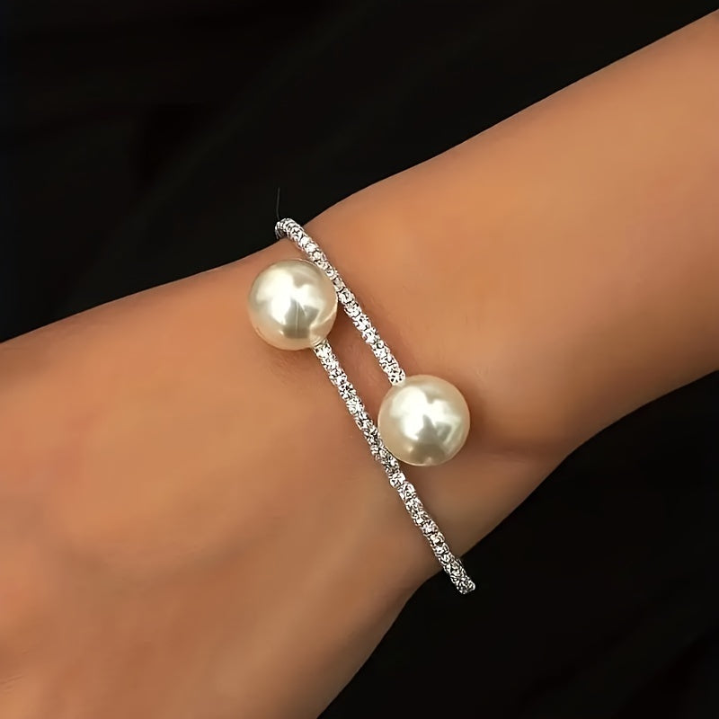 Ferelya | Women's Vintage Pearl Cuff Bracelet with Rhinestones | Gold