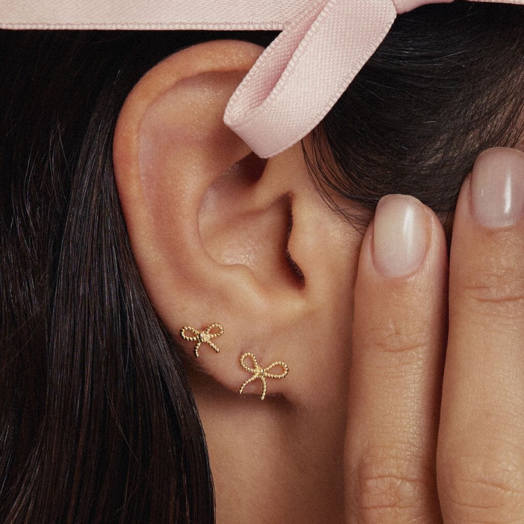 Laura - Golden Bow Earrings