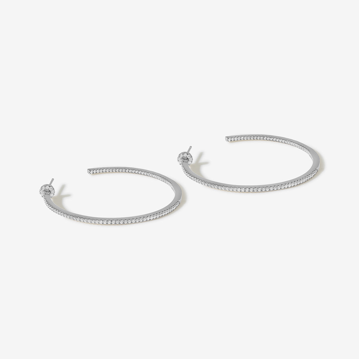 Charlotte - round earrings for modern women