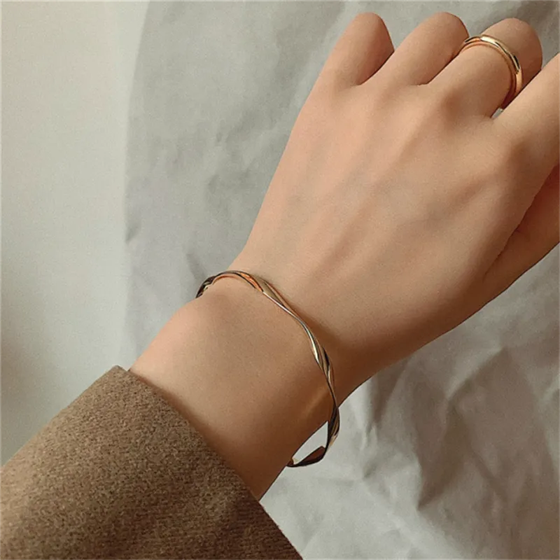 Lars - Twisted Cuff Bracelet