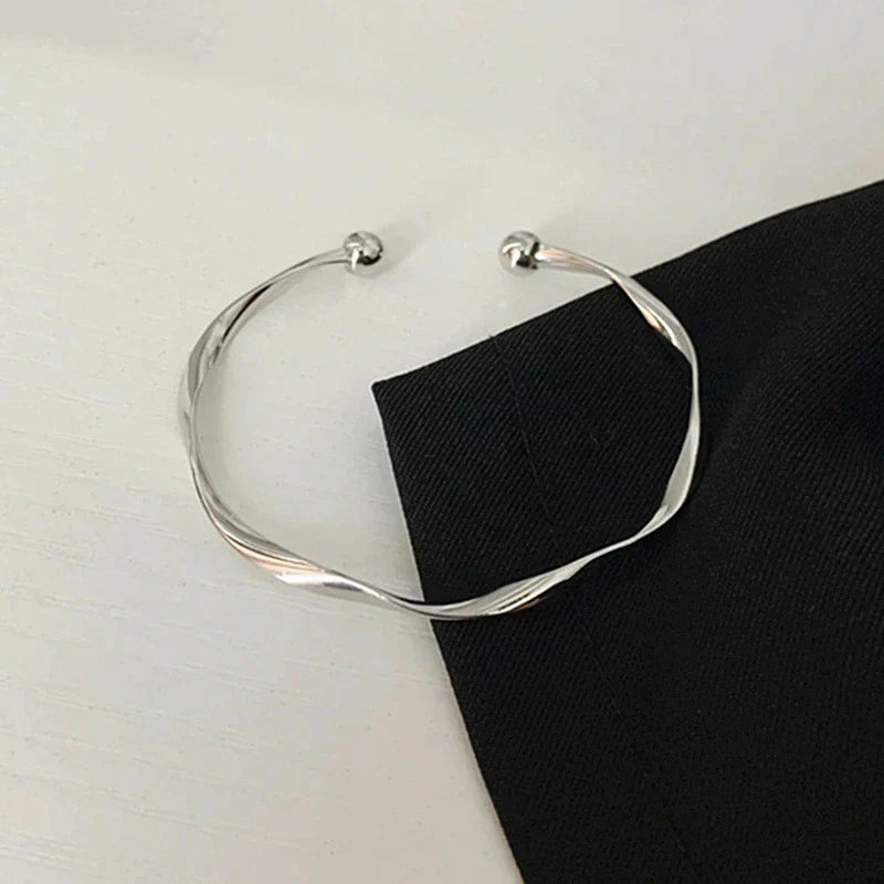 Lars - Twisted Cuff Bracelet