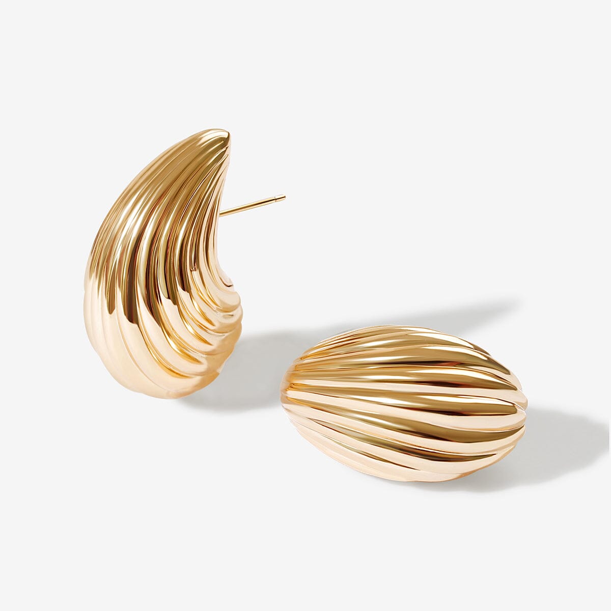 Aria - Gold Ribbed Earrings