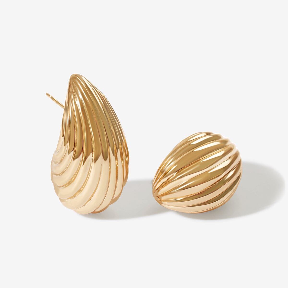 Aria - Gold Ribbed Earrings