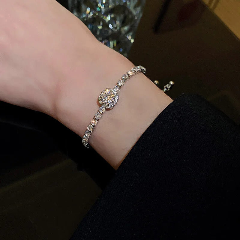 Celyra | Women's adjustable bracelet with square zirconia | Silver