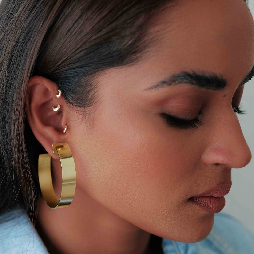 Elizabeth - Gold Classic Hoop Earrings
