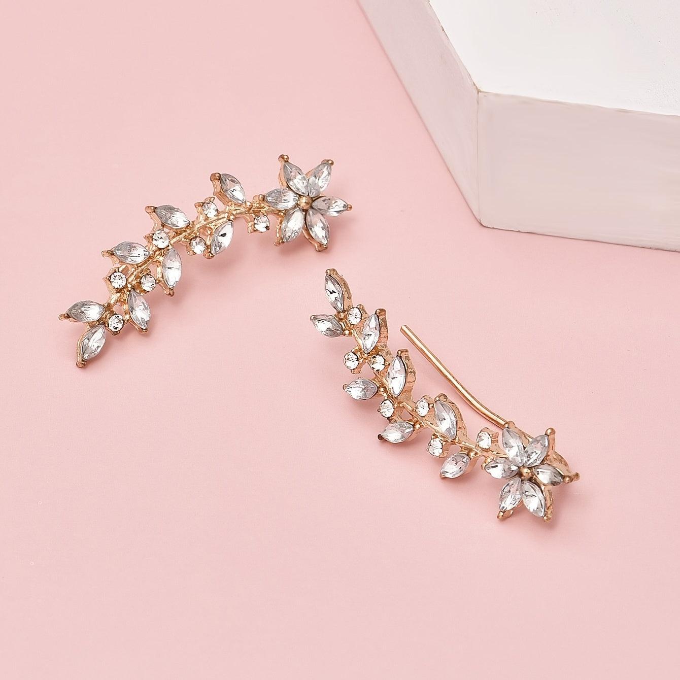 Floranya | Women's bohemian flower earrings with crystal accents | Gold
