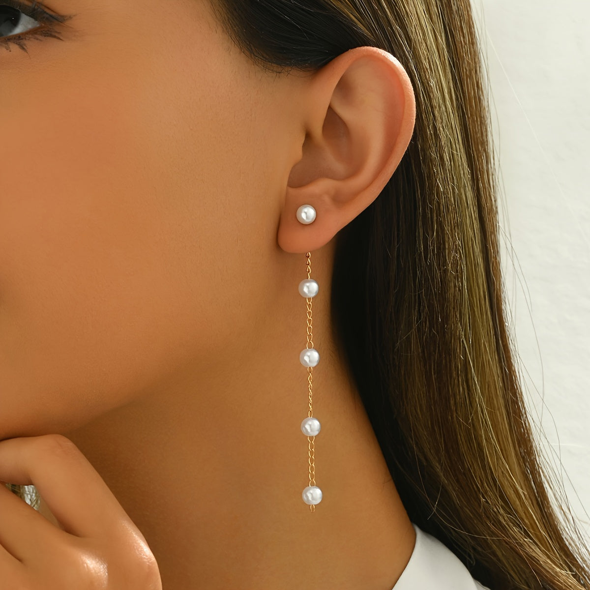 Florine | Women's elegant pearl earrings with tassels | White