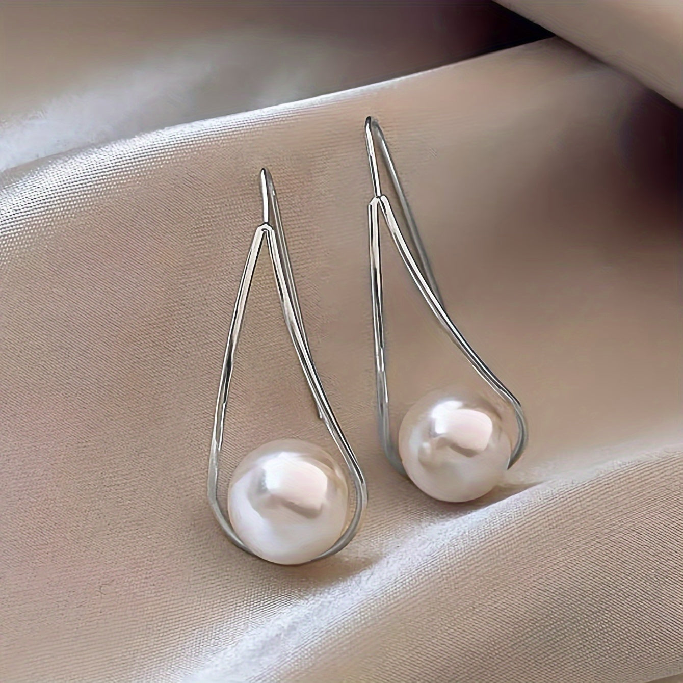 Eliora | Women's elegant pearl earrings | Silver