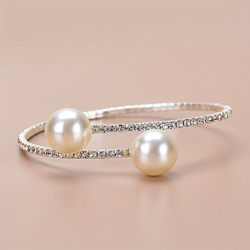 Ferelya | Women's Vintage Pearl Cuff Bracelet with Rhinestones | Gold