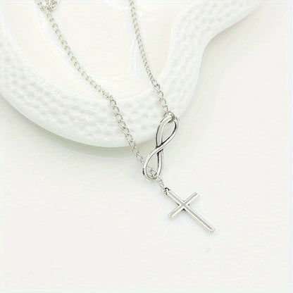 Myelira | Women's Minimalist Lucky Necklace with 8 Symbol | Gold