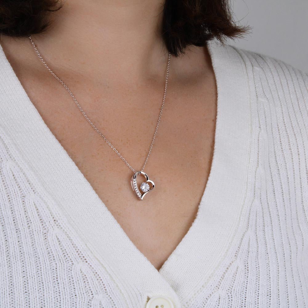 Lumière Amour | Heart-shaped Necklace | Timeless Romantic