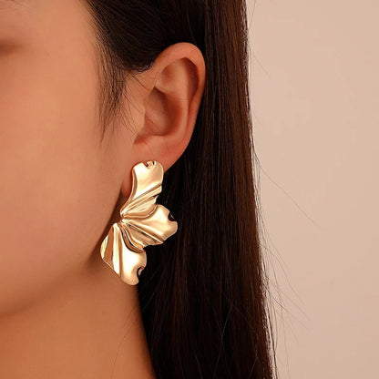 Luxira | Earrings | Modern