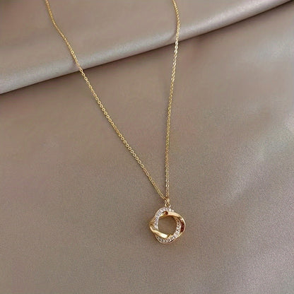 Elveria | Women's elegant pendant necklace with diamond look | Gold yellow
